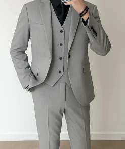 Old_money_suits